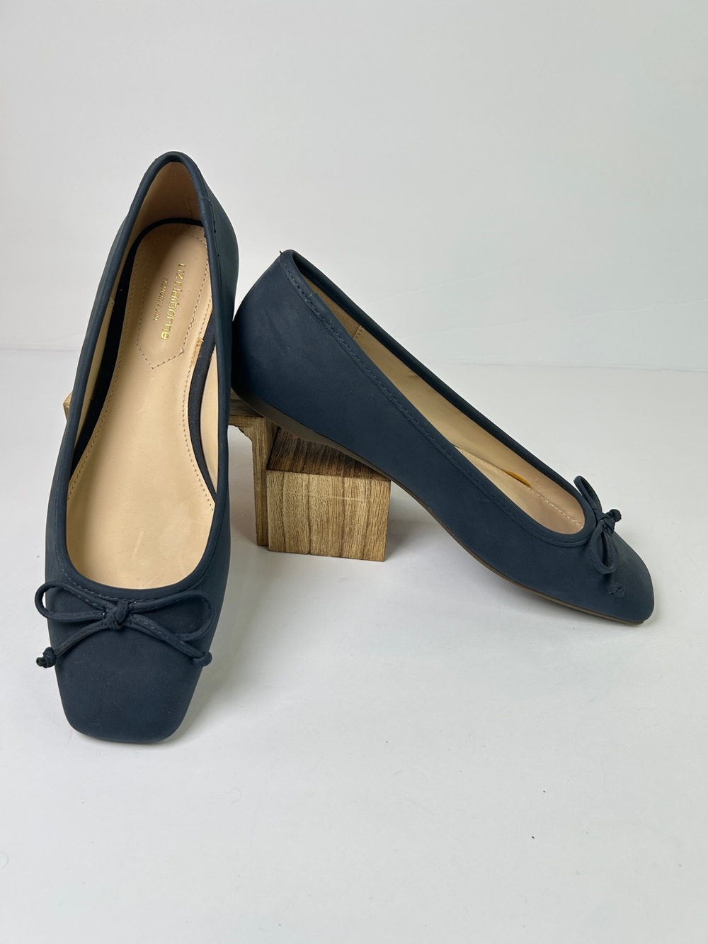 Liz Claiborne Women’s Navy Blue Square Toe Ballet Flats Bow Size 6.5 M